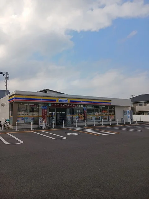 ミニストップ新居浜喜光地町店まで600m