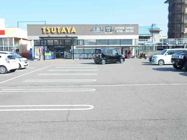 ツタヤフジグラン新居浜店様まで750m