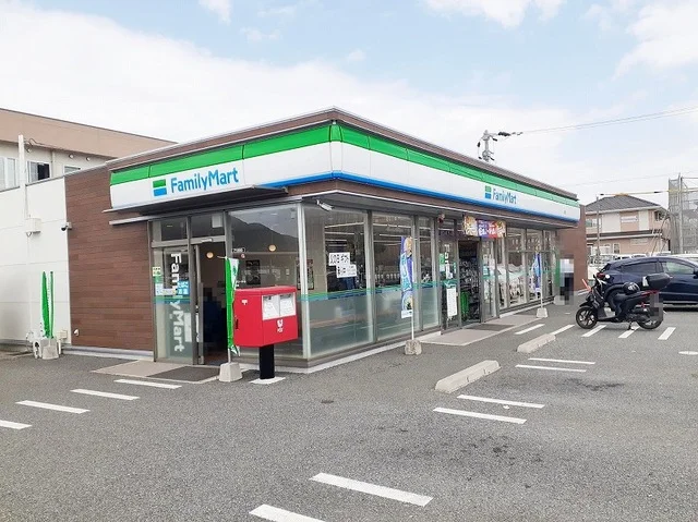 ファミリーマート上代店まで600m