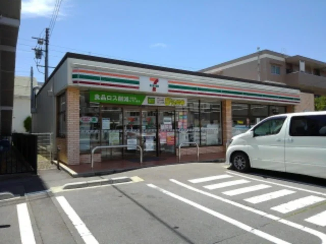 セブンイレブン長野鶴賀店まで210m