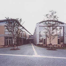 寄居町立図書館まで1700m