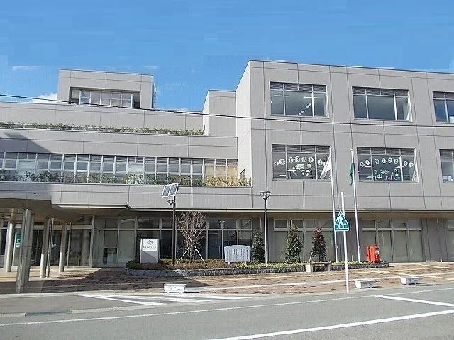 秋田市役所　土崎支所まで700m