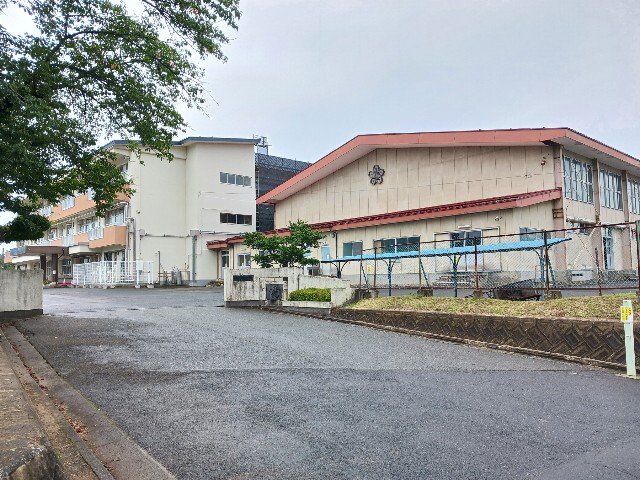 盛岡市立高松小学校まで650m