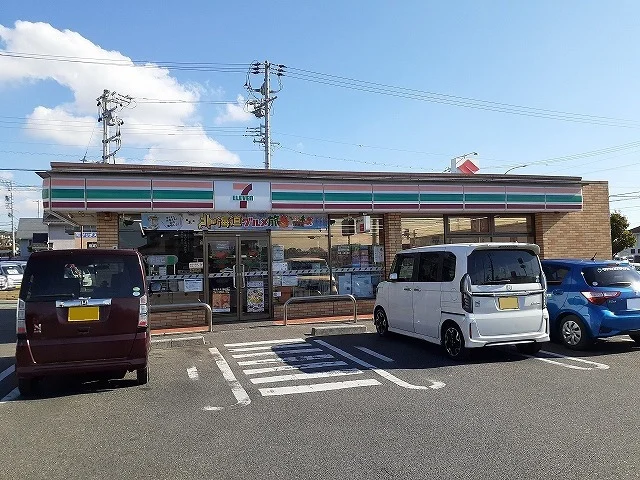 セブンイレブン半田北二ツ坂店まで490m