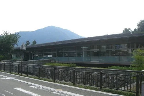 有終西小学校まで600m