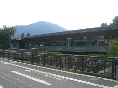 有終西小学校まで600m