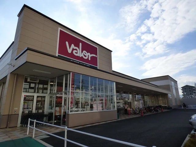 バロー 下鳥羽店まで350m