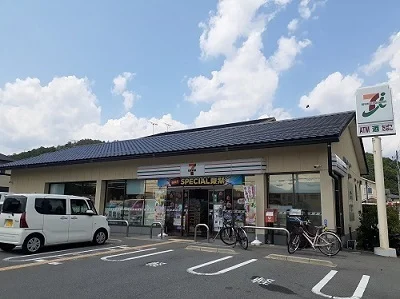 セブンイレブン　岩倉幡枝店まで1100m