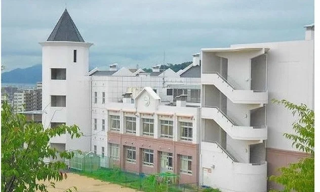 高須小学校まで1000m