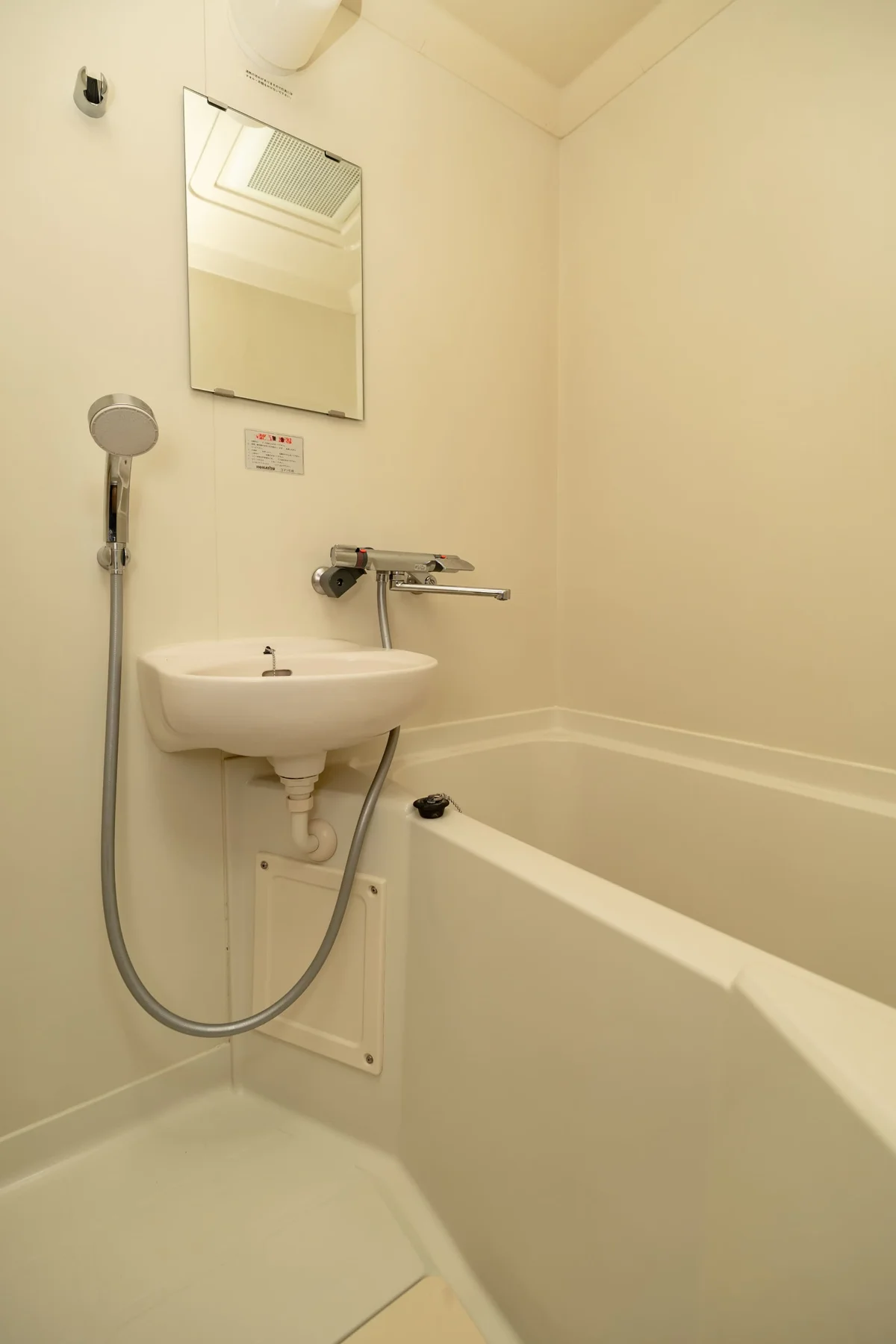 バストイレ別です。