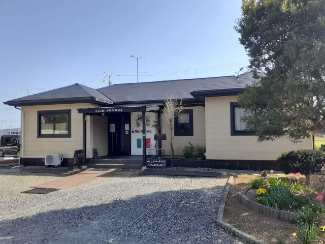 マドリガル・オアジスまで200m