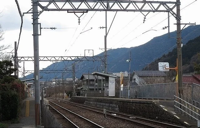 美濃山崎駅まで950m