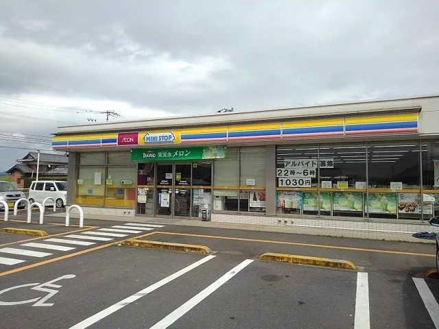 ミニストップ観音寺池之尻店まで750m