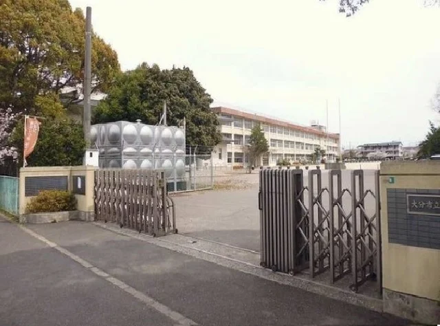 三佐小学校まで800m