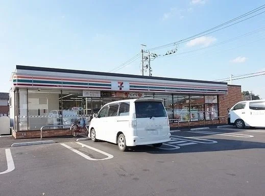 セブンイレブンまで1300m