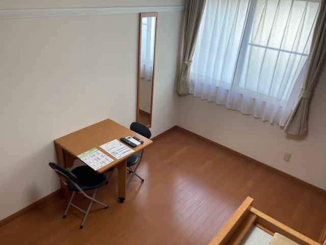 居室：1Ｆ/フローリング、2Ｆ/絨毯