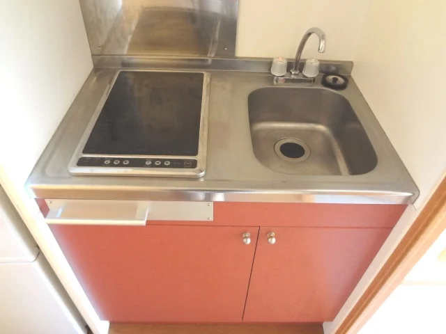 安心安全の電気コンロ、加熱力はばっちりのラジエントヒーター！