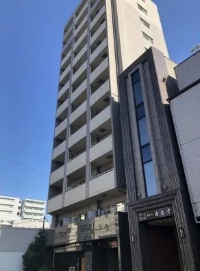 写真はお部屋のイメージです。ラグなどの室内装飾はございません。