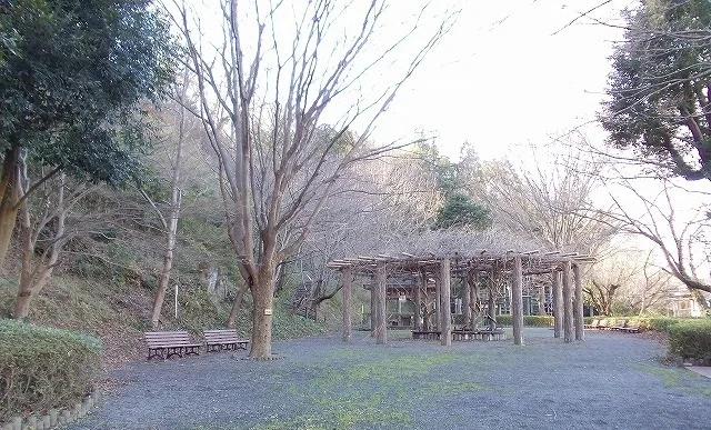 本城山公園まで200m
