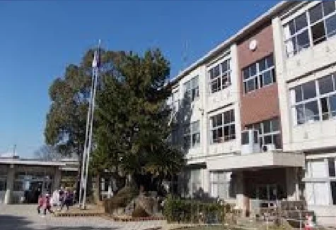 来迎寺小学校まで1500m