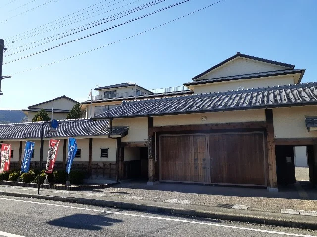 東近江市立五個荘小学校まで50m