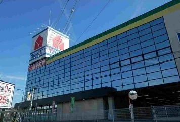 ヤマダ電機まで2700m