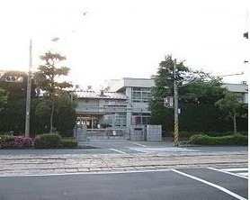 江波中学校まで1400m