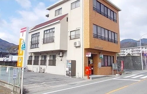 五日市川内郵便局まで700m