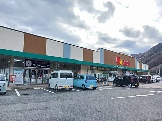 ショージまで1200m