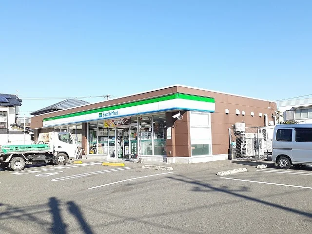 ファミリーマート潮見町店まで100m
