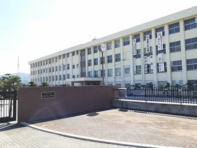 伊都中央高等学校様まで1621m