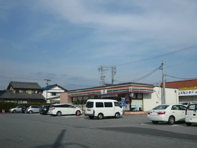 セブンイレブン大垣中川町4丁目まで574m