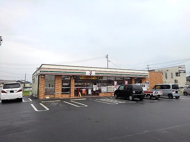 セブンイレブン本郷駅東店まで850m