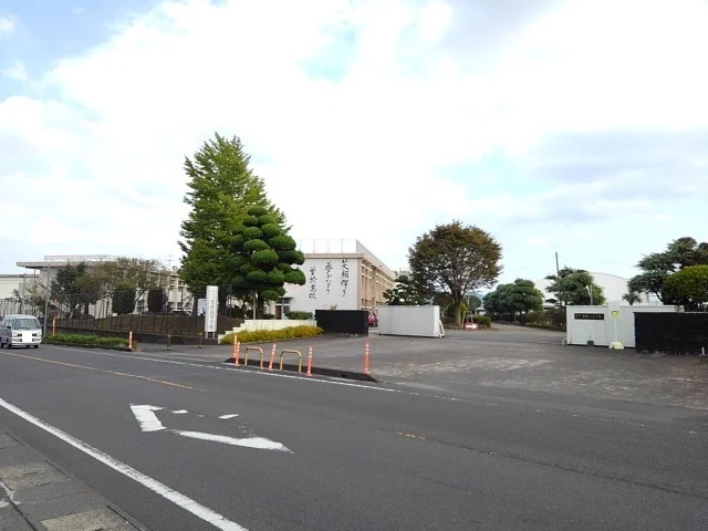 曽於高校まで1000m