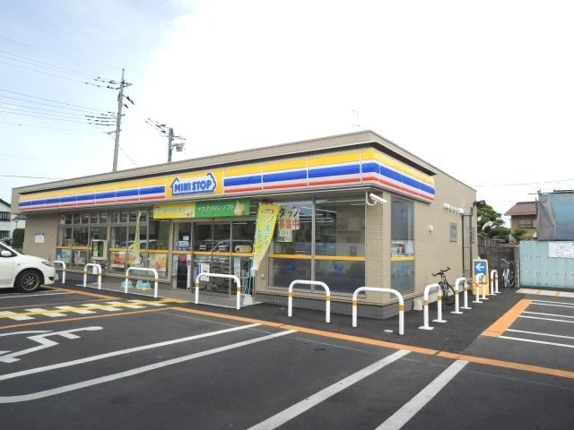 ミニストップ伊奈本町店まで860m