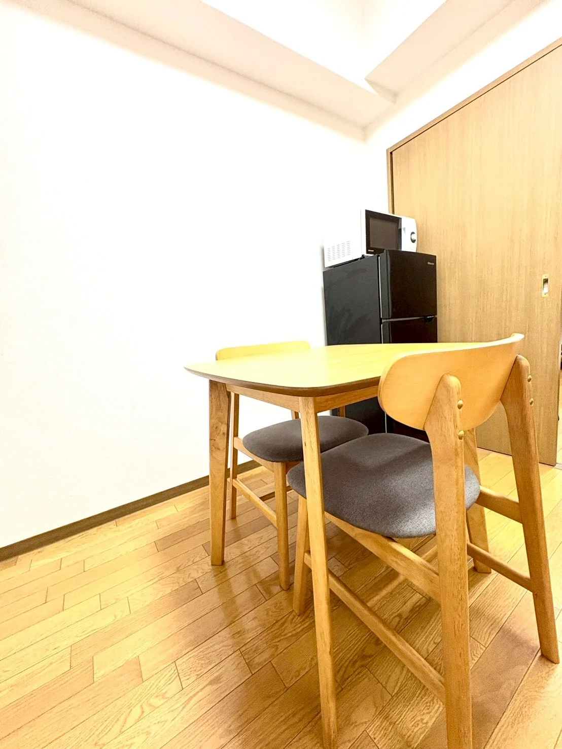 デイニングテーブル