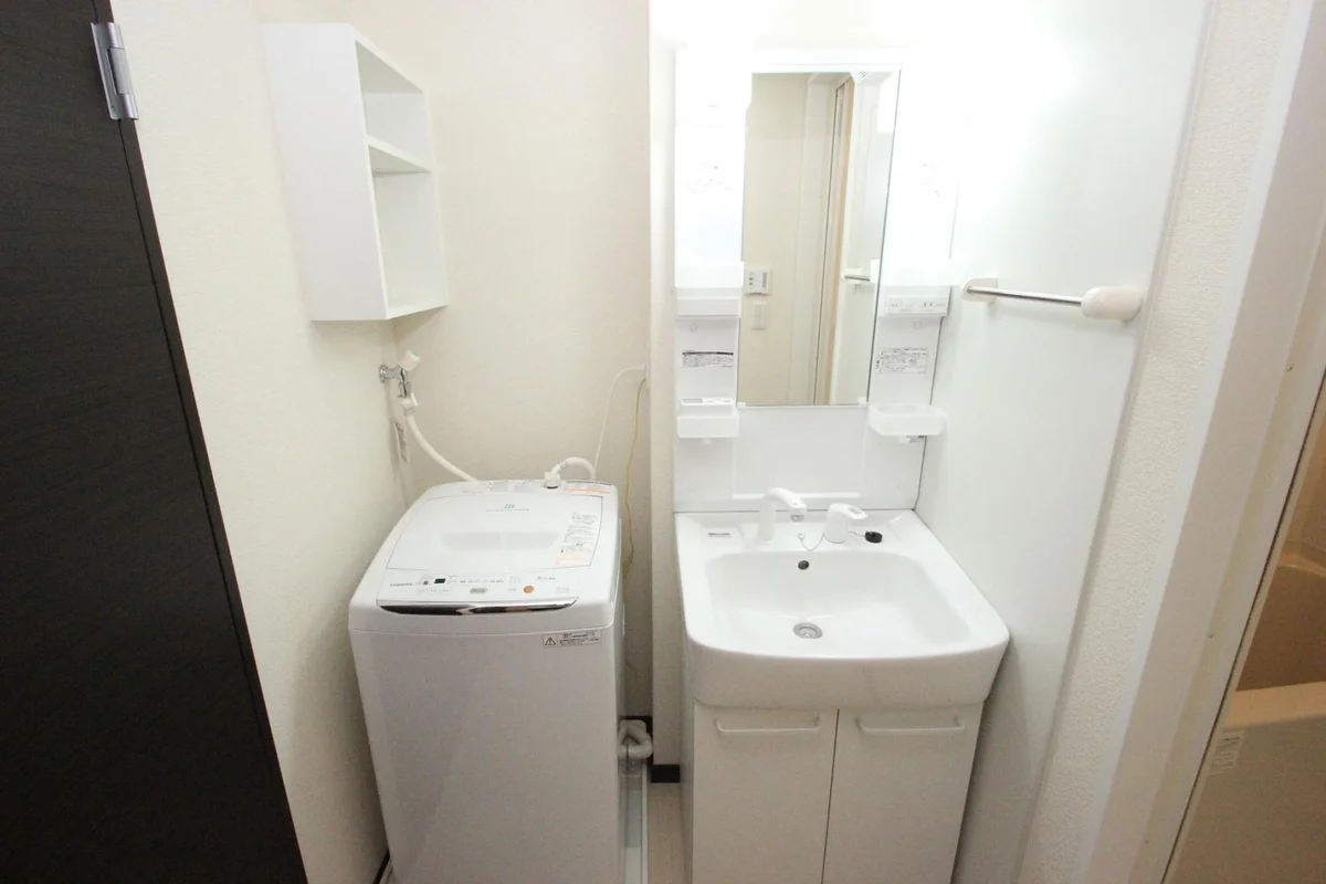 洗濯機・シャワードレッサー付き