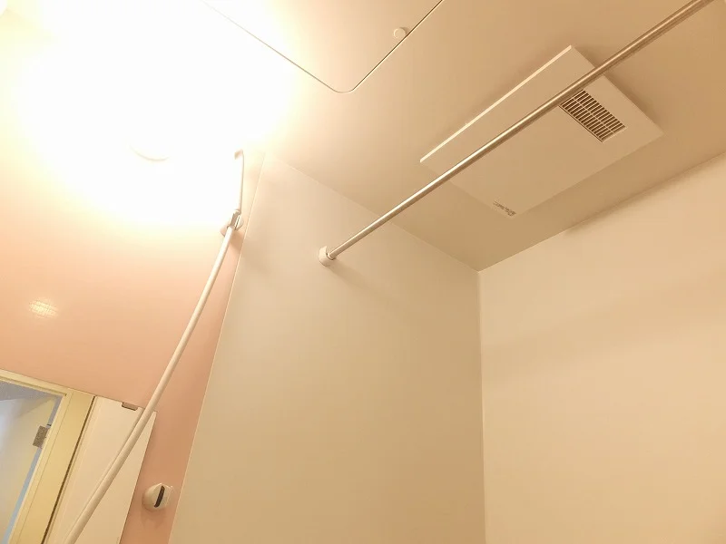 浴室換気乾燥機付きなので雨の日のお洗濯も溜まりません。