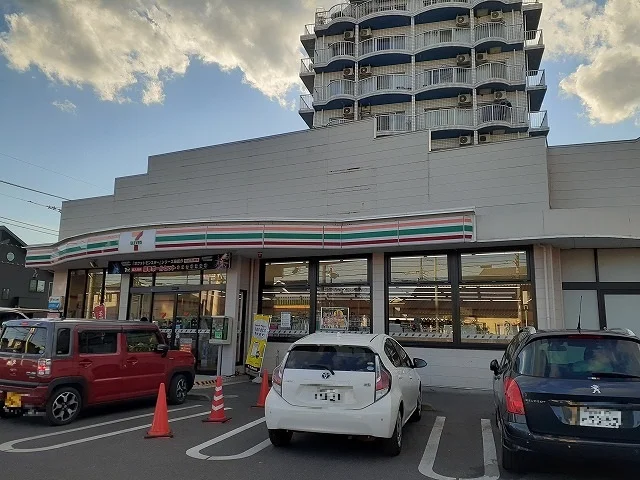 セブンイレブンさいわい店まで350m