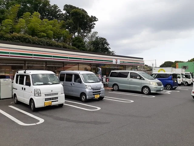 セブンイレブンまで850m