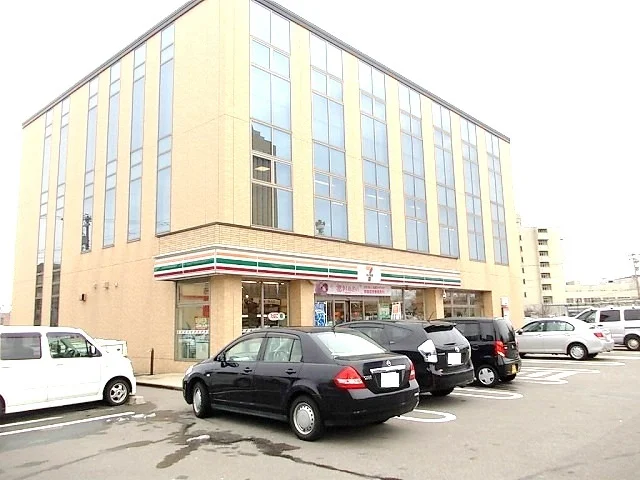 セブンイレブンまで110m