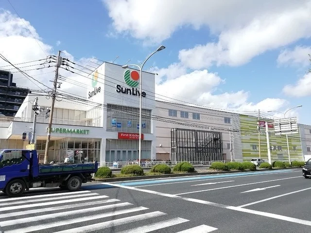 サンリブ折尾店まで1600m