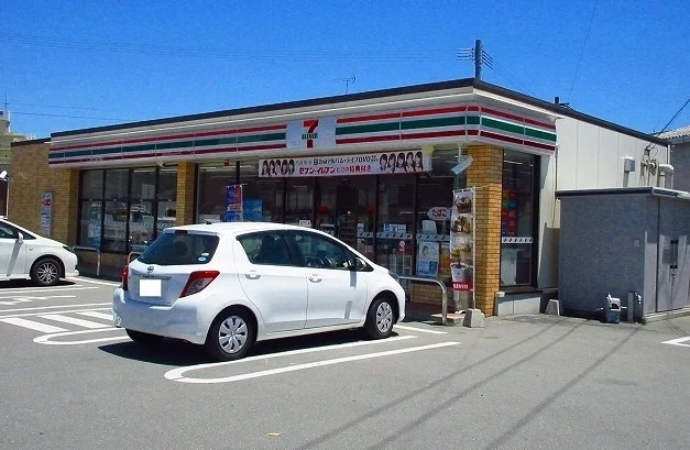 セブンイレブンまで1100m