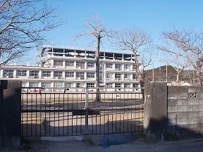 加草小学校まで300m
