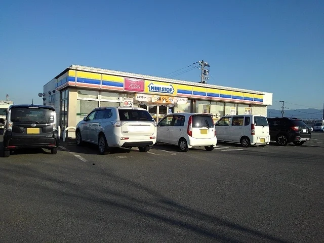 ミニストップ大刀洗下高橋店まで940m