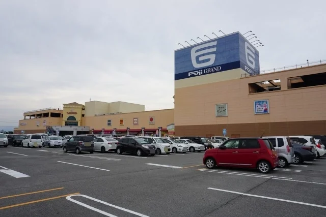 フジグラン石井店様まで2600m