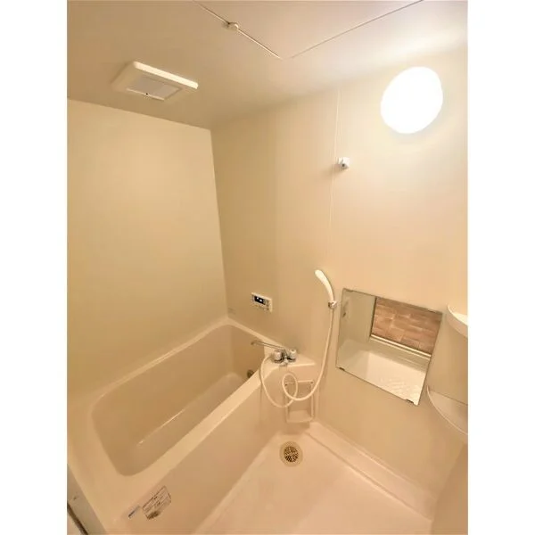 家具家電等、雑貨品消耗品等は設置前の室内写真となります。