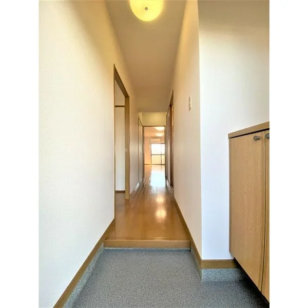 家具家電等、雑貨品消耗品等は設置前の室内写真となります。