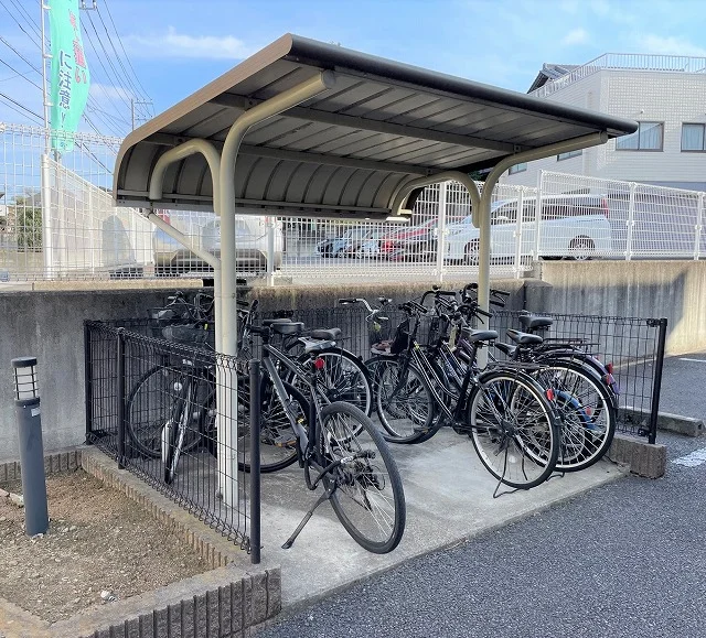 屋根付き駐輪場