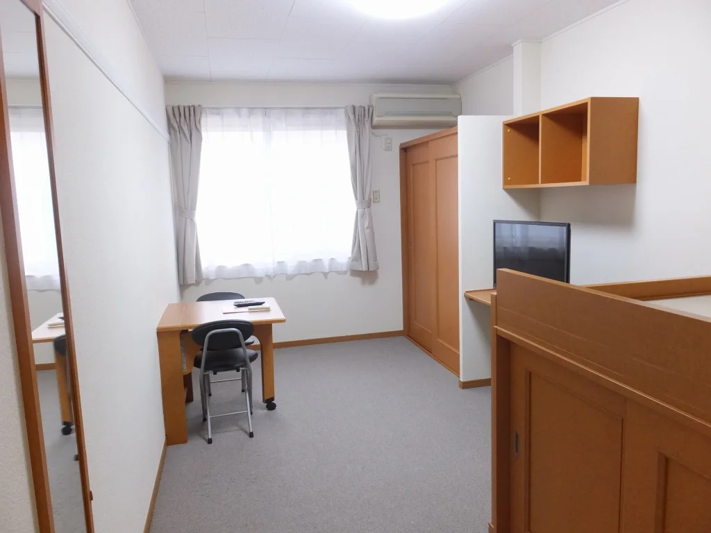 家具家電設置済みのお部屋です。